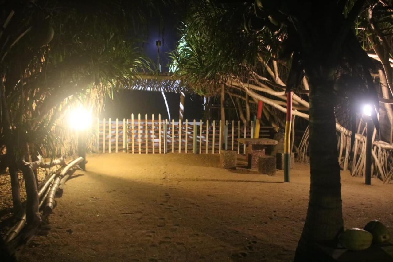 Happy Cocos Beach House Waskaduwa Exterior photo